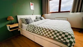 T2 Mons Center - Pro Fiber and King Size Bed - Image 2