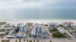 1 Min Walk to the beach -3Bdr - Sofa Bed - Parking - Image 4