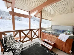 True Ski-in/ Ski-out, golf and biking within minutes. Private hot tub and A/C! - Image 2