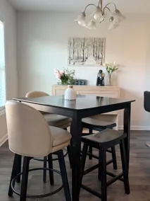 Spacious Retreat- Conveniently Located - Image 3