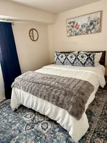 Cozy and well located 2-bedroom basement - Image 5