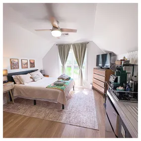 Private Dog-Friendly Studio Near I-77 & Downtown - Image 4