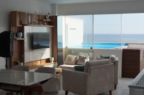 Ohana's Beach House - Image 3
