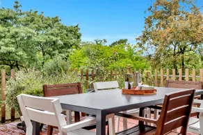 Treetop Sanctuary - Serene Cottage near Mount Lofty - Image 5