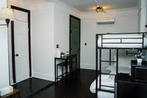 Manhattan Studio - Image 5