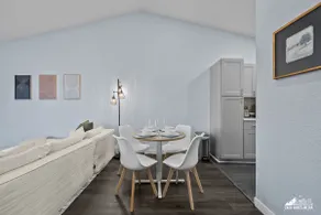 Near Airport | Mtn Views | 3 Queens | Quiet Luxury - Image 2