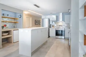 Super large 3 bedroom apartment + 5 beds - Image 5
