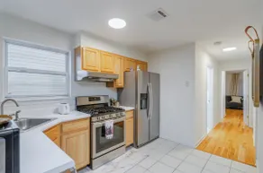 Family Getaway NearNYC|Spacious-Stylish-Convenient - Image 3