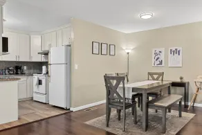 Prime Location 2BR/2BA Near Santa Clara Uni & Tech - Image 2