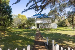 Lumsden Cottage Book 3, stay 1 night free in Nov - Image 3