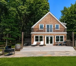 Blissful retreat in Sag Harbor - Image 2