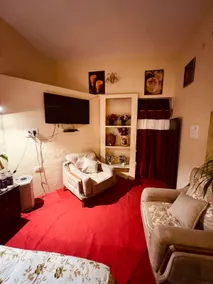 Couple Friendly Cozy Rooms | Peaceful Stay - Image 4