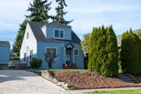 Charming 3BR home in the heart of Downtown Everett - Image 2