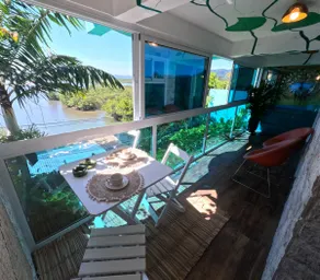 Mangrove Loft: Art and Romance - Image 3