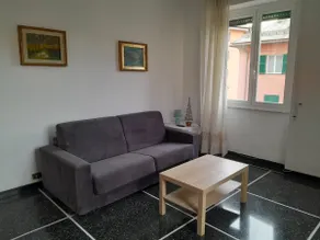 Smuk lejlighed et stenkast fra havet og Gaslini og Boccadasse hospitalet - Image 2