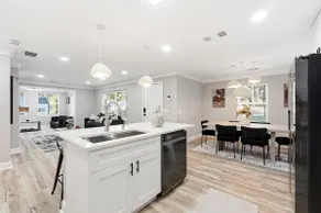 Sunny Bungalow | 2BR 2BA | Pet Friendly - Image 5