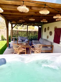 The Cabane du Vair Hot Tub – Nature & Disconnection - Image 4