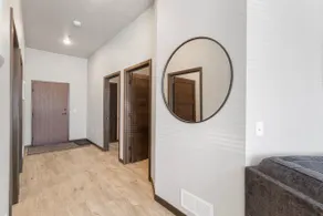 Bright & Open Concept 2-bdrm/2 bath in Mankato - Image 4
