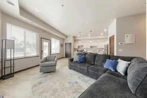 Bright & Open Concept 2-bdrm/2 bath in Mankato - Image 5
