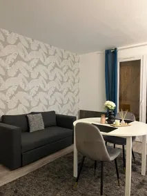 The Black & White Cottage - Image 3