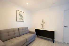 Lux Lakeside Stay - Image 2