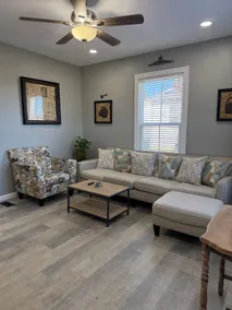 2-Bedroom Retreat in the Heart of Downtown Loudon - Image 4