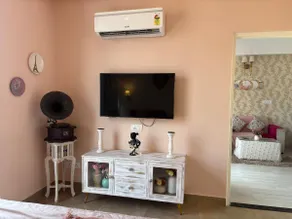 Paris Style Luxe Apartment In The Heart Of Noida - Image 5