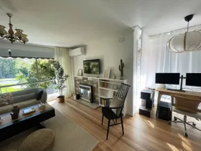 Family-friendly 1000sqm Forest Hill Retreat - Image 3