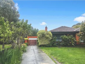Family-friendly 1000sqm Forest Hill Retreat - Image 2