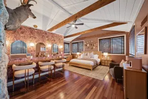 World Cup HQ! Sleeps 21-Sauna-Pickleball-6min to FIFA Shuttle - Image 5