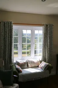 3-bedroom cottage set in a large enclosed garden - Image 5
