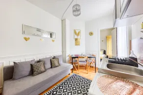 Central Clichy ~ Small Parisian 25m² - Image 2