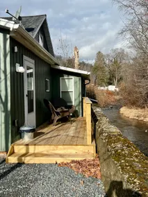 The Mad Brook House | Walk to Main St, Windham - Image 4