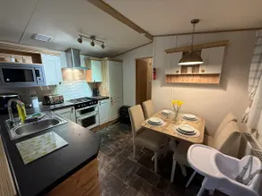 Oak Village 83 - Grange Leisure Park - hot tub, pet friendly, central heating - Meadow Lakes Caravan & Lodge Hire - Image 5