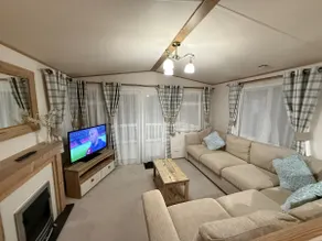 Oak Village 83 - Grange Leisure Park - hot tub, pet friendly, central heating - Meadow Lakes Caravan & Lodge Hire - Image 3