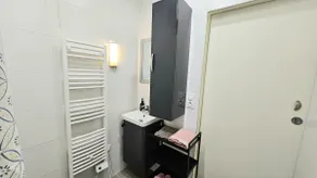 Quiet studio • 5-min walk to metro • Ideal for business/training stays - Image 4