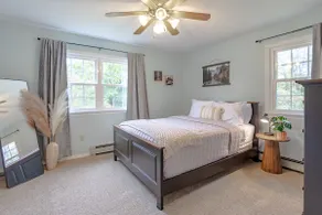 3BR Getaway Pickleball Court, Pool hot tub - Image 4