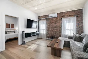 Chic Urban Loft - Image 2