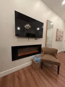 The Serene Loft: Chic Comfort Close to NYC - Image 2