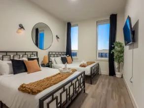 Boho Bliss w/ 2Queen Beds, by EWR, FreePark 10%OFF - Image 3
