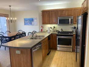 Ski In/Out 2Bed/Bath Unit on Grammy J Ski Trail - Image 2