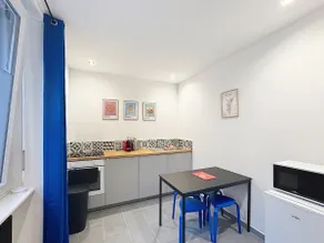 Le Central • Cozy & modern, close to the train station - Image 2