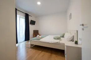 Esther Line Apartments 4A, Near Iulius Mall - Image 2