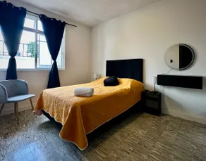 D'Calli: Next to the Alameda, terrace and comfort - Image 5