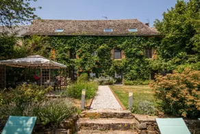 Beautiful Family Gîte with Pool - Image 2