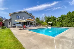 Kaniksu Escape | Pool, Hot Tub & 5 King Beds - Image 3