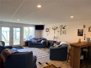 Buttercup Hideaway - Your perfect lake escape! - Image 2