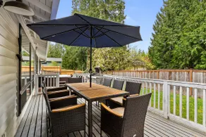Backyard oasis with hot tub, fire pit, EV charger - Image 2