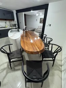 Like new, great location, beautiful house - Image 5