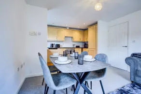 Wembley Luxe One-Bed Retreat - Image 4